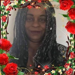 Meet your Posher, Monique